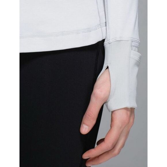 Lululemon Race With Grace 1/2 Zip Size 6 White Silver Spoon, Slim Fit Sale!!! - Picture 9 of 15